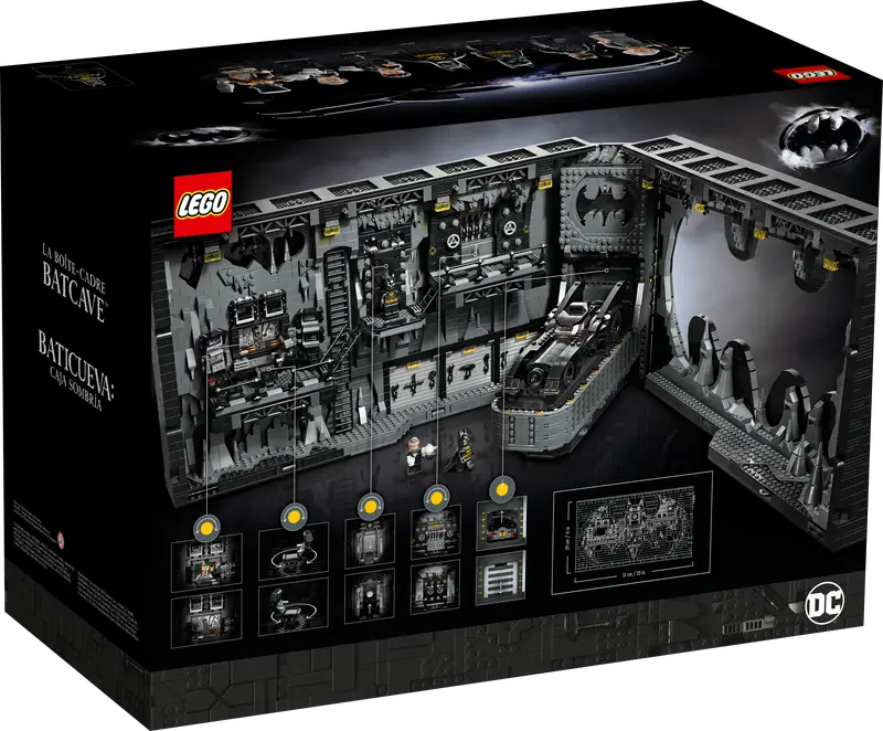 The LEGO® Batcave™ – Shadow Box 