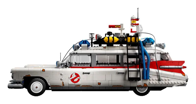 the LEGO Ghostbusters ECTO-1 